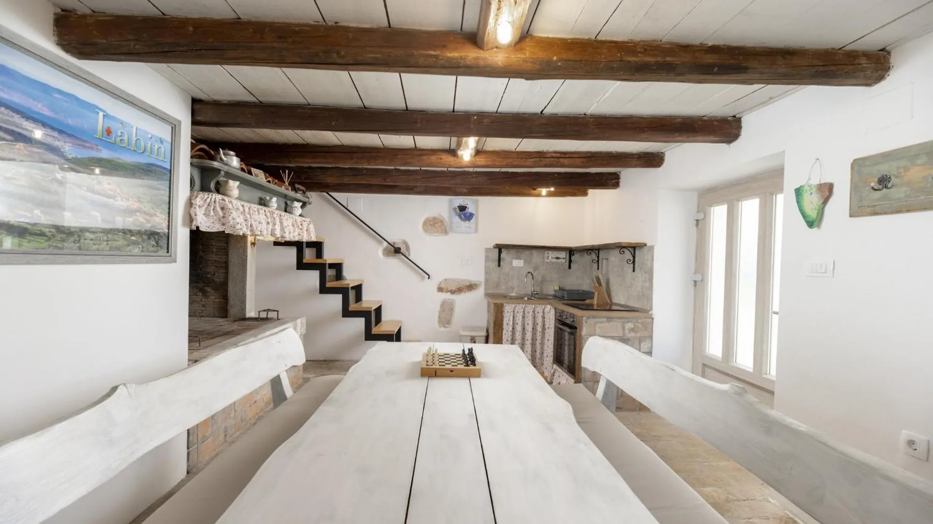 Villa Batelica With Large Garden, Kids Playground And Private Pool لابين 0*,