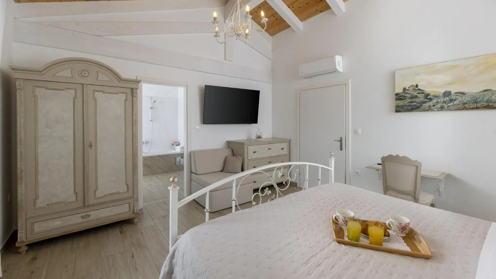 Villa Batelica With Large Garden, Kids Playground And Private Pool لابين 0*,