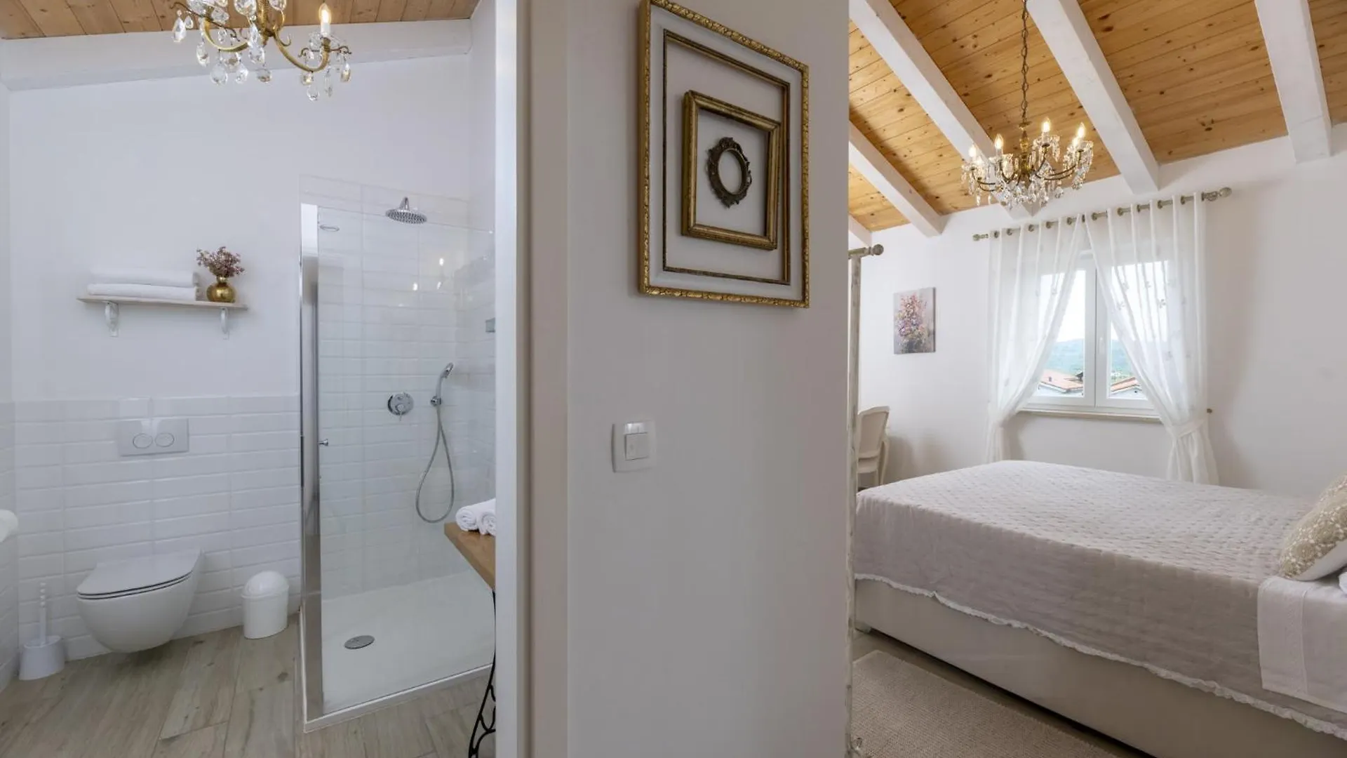 Villa Batelica With Large Garden, Kids Playground And Private Pool لابين