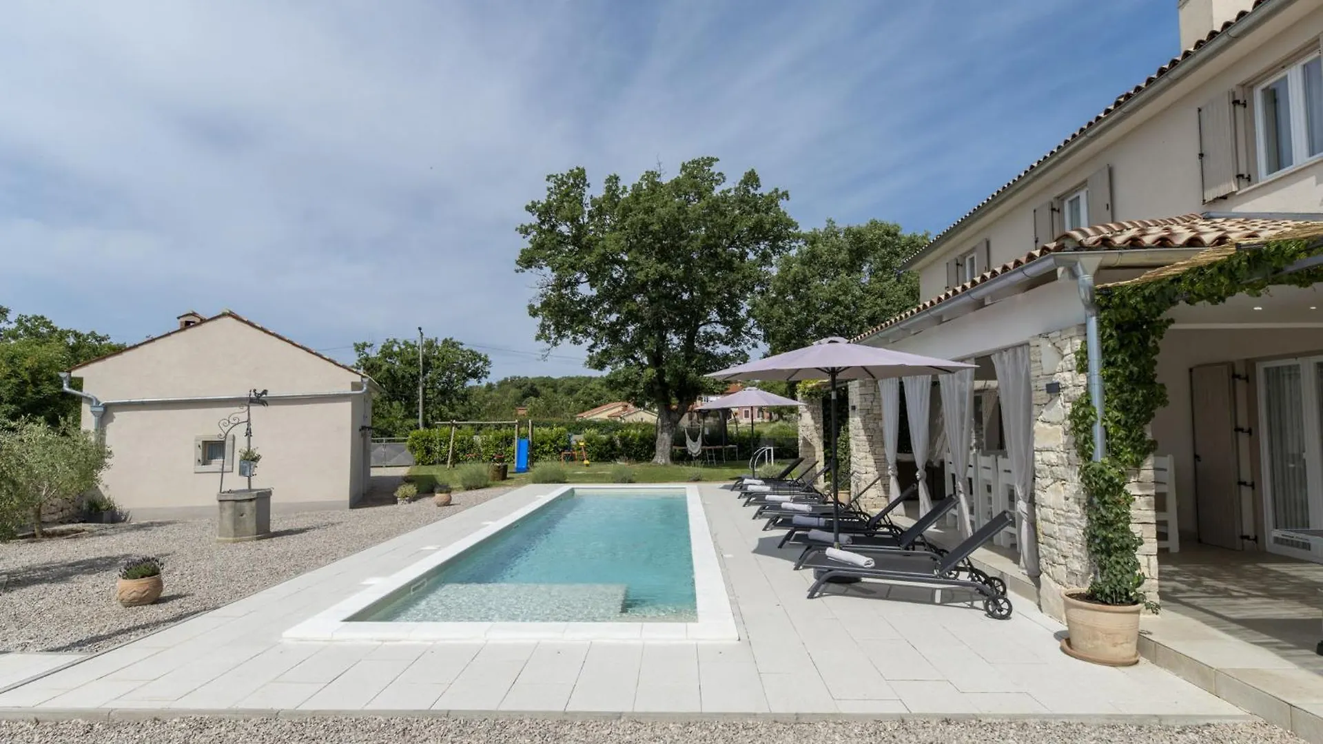 Villa Batelica With Large Garden, Kids Playground And Private Pool لابين كرواتيا