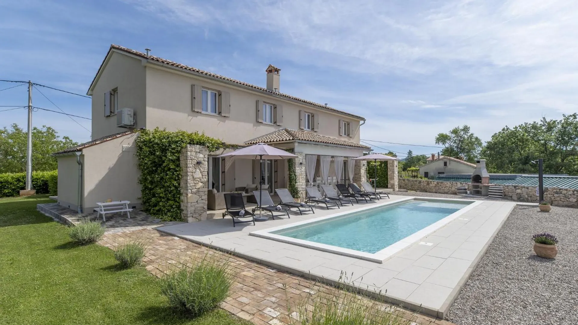 Villa Batelica With Large Garden, Kids Playground And Private Pool لابين